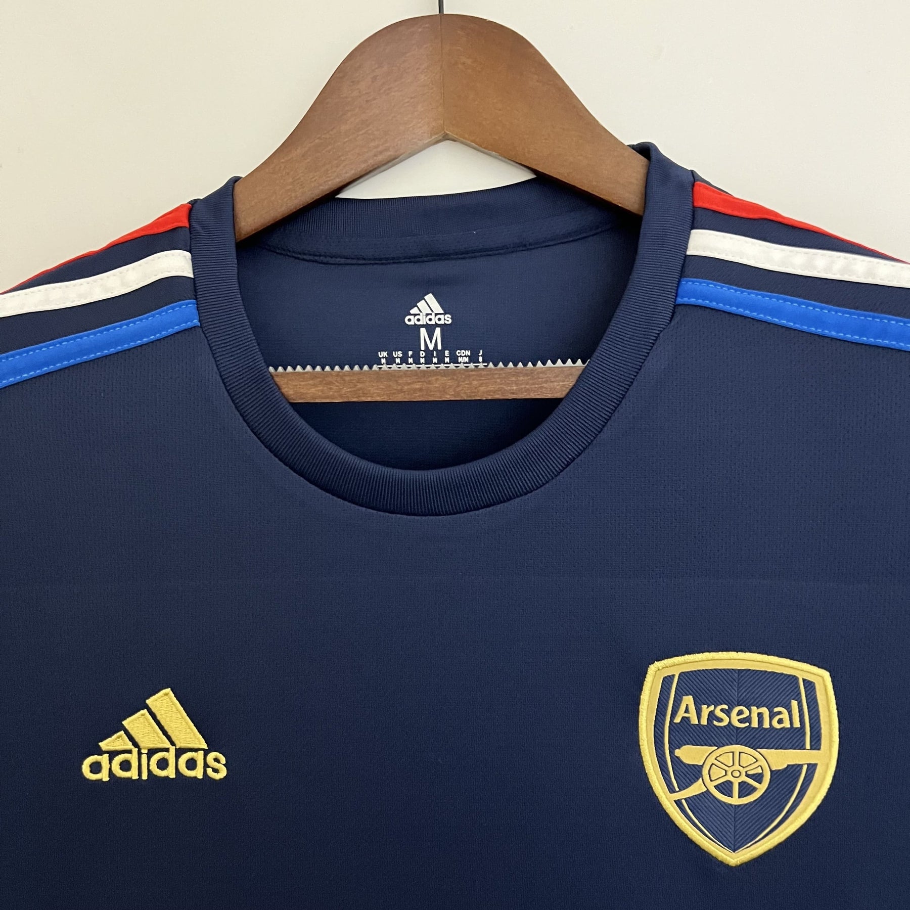 Camisa Arsenal 23/24 – Modelo Especial França Adidas Masculina
