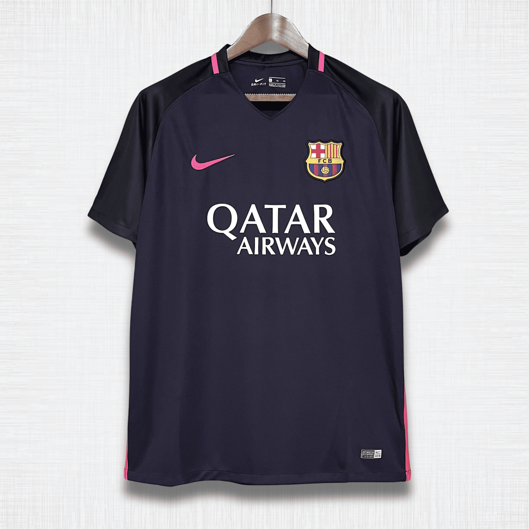 Camisa Retrô Barcelona 16/17 – Away Torcedor Neymar Jr Nº11 Masculina
