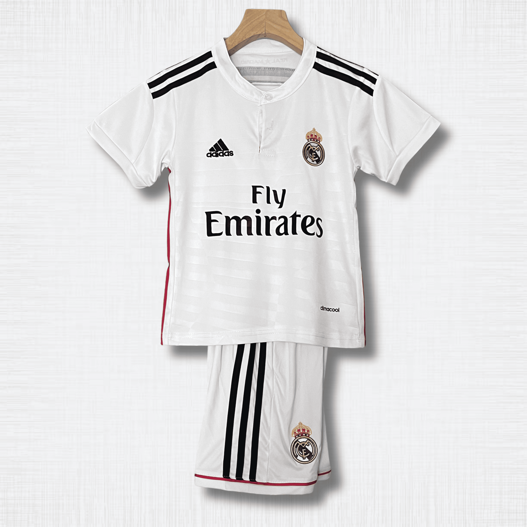 Conjunto Real Madrid 14/15 Infantil – Modelo Home