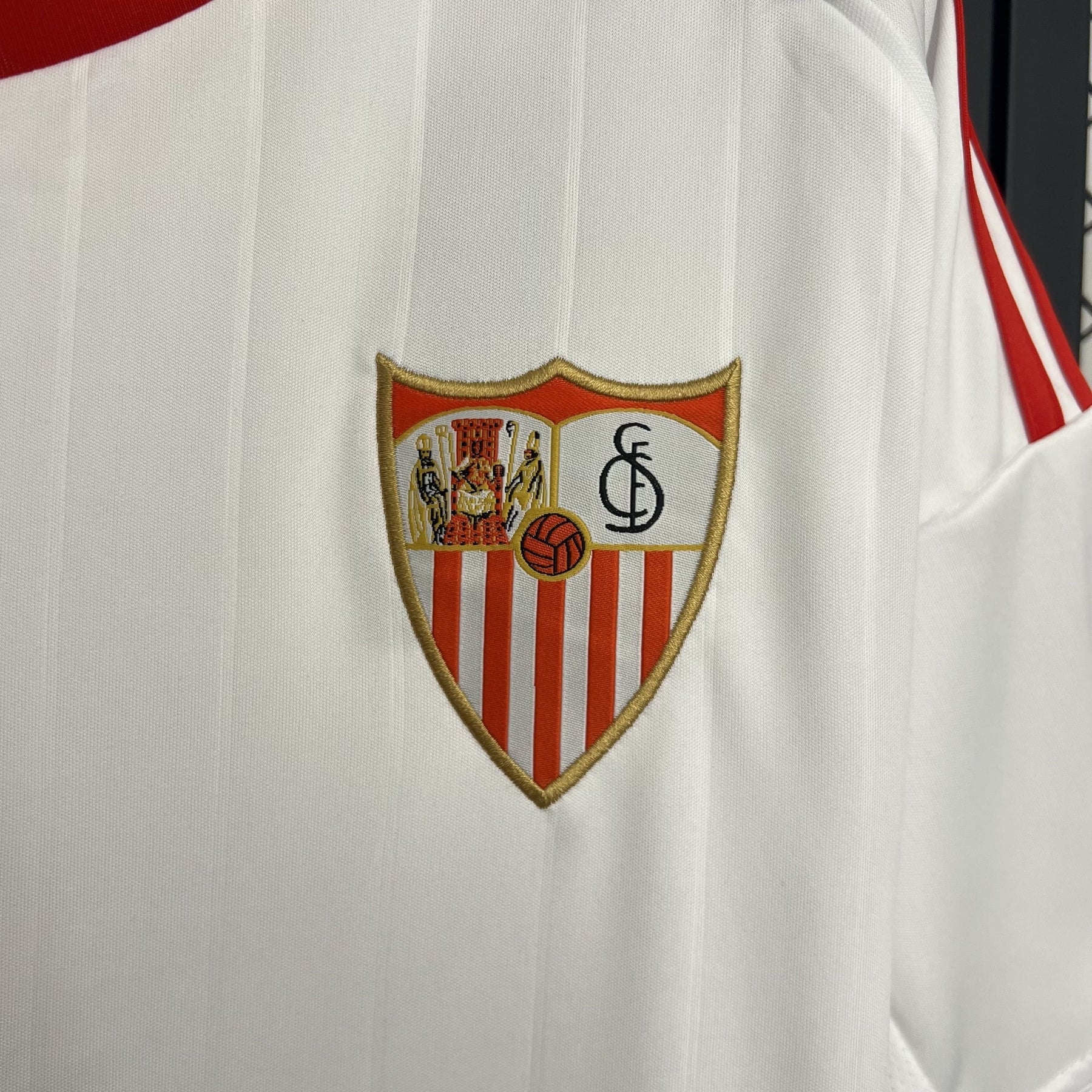 Camisa Sevilla 2025/26 – Home Torcedor Adidas com Todos os Patrocínios