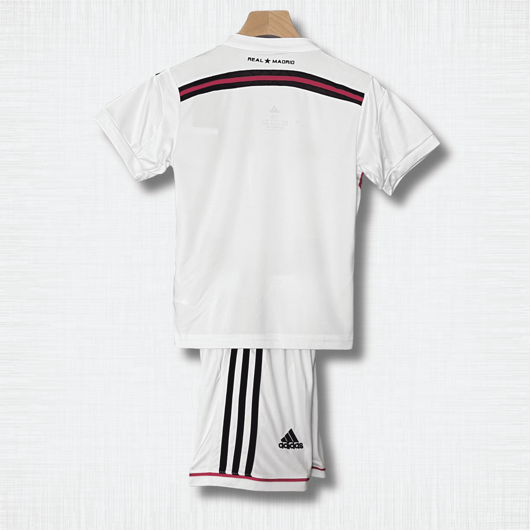 Conjunto Real Madrid 14/15 Infantil – Modelo Home