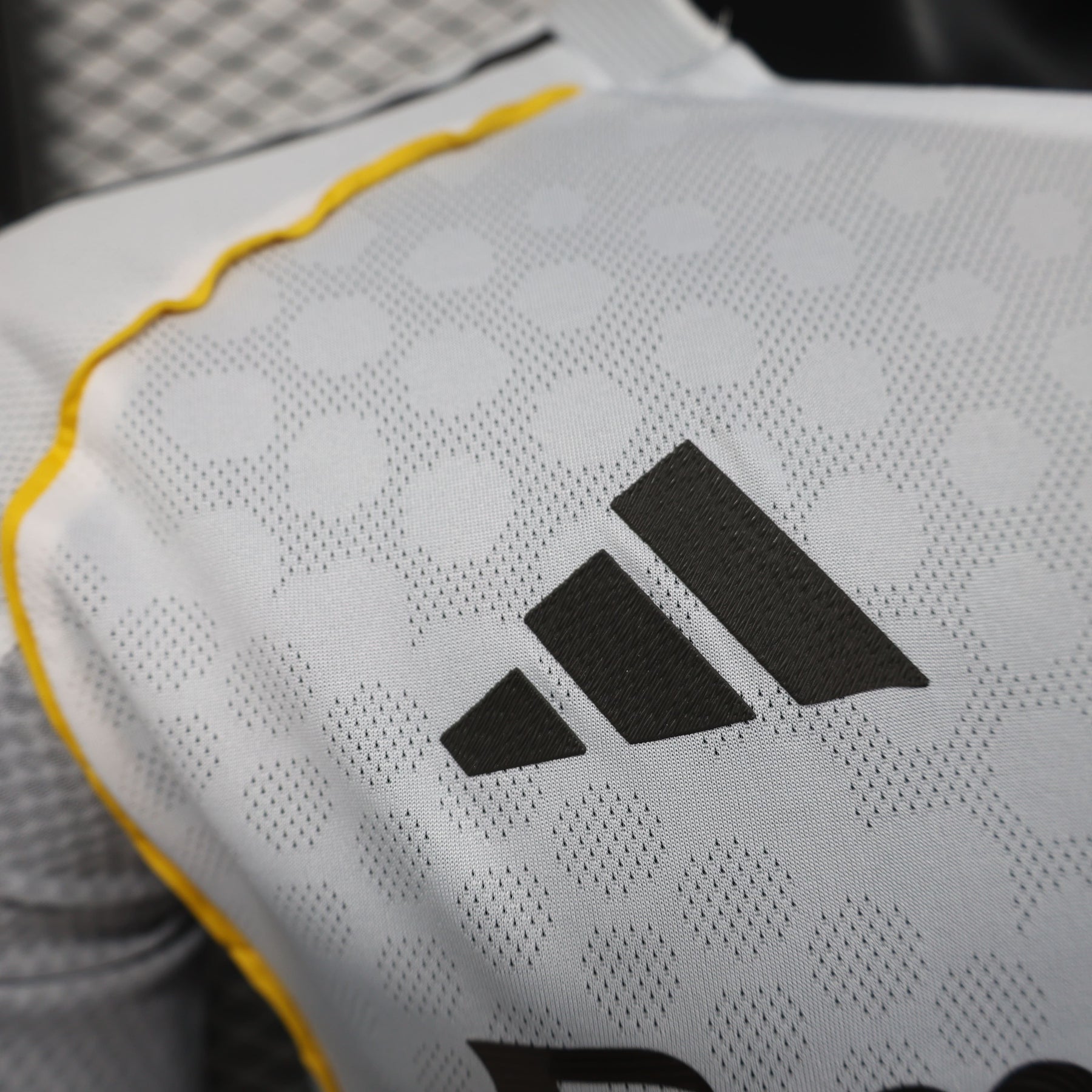 Camisa Real Madrid 25/26 – Edição Jogador Home Manga Longa