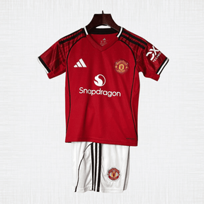 Kit Infantil Manchester United 2025/26 – Home | Torcedor