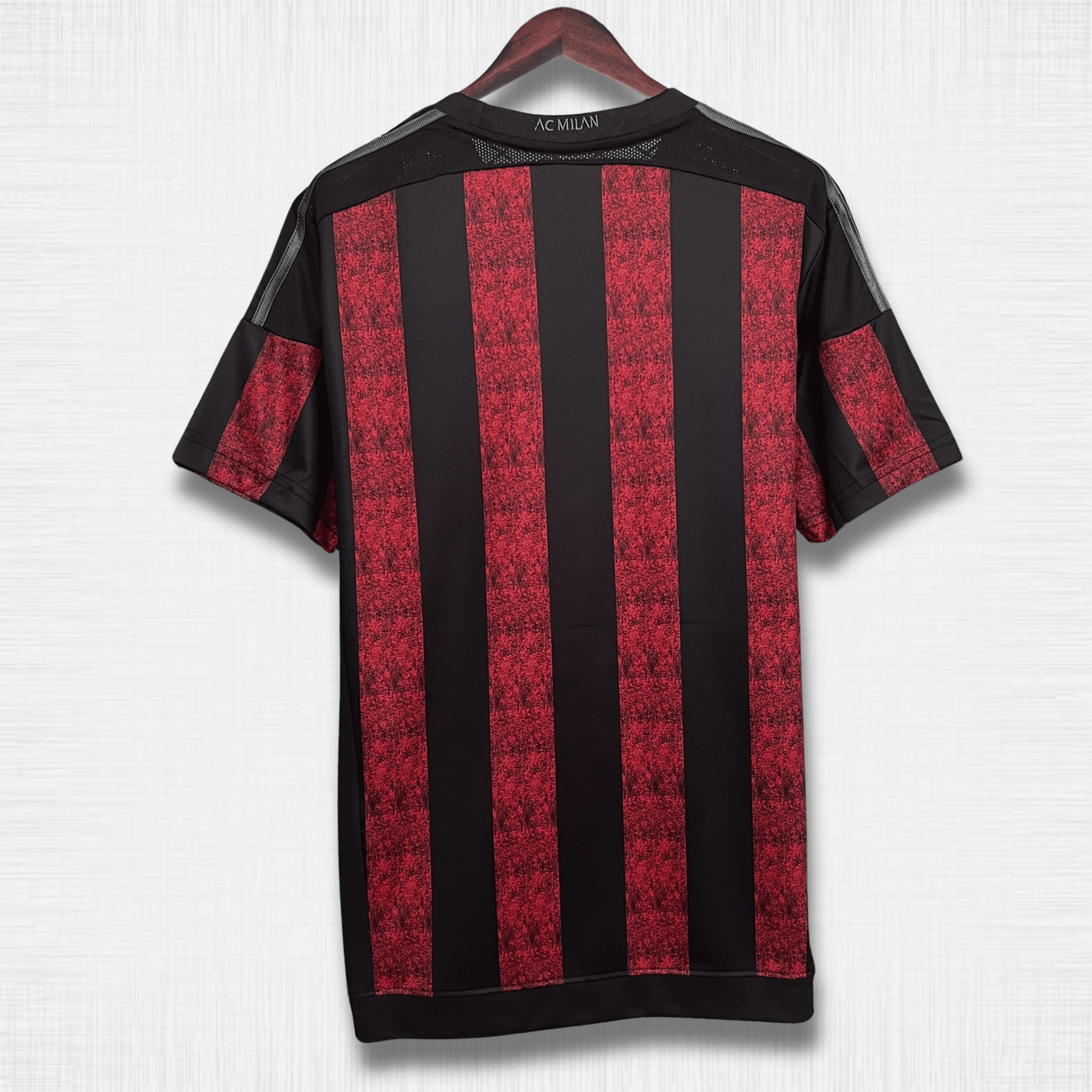 Camisa Retrô AC Milan 15/16 – Modelo Home
