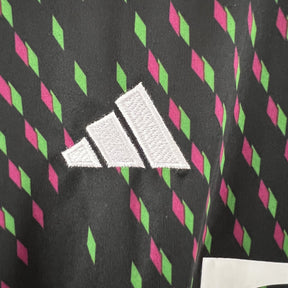 Conjunto Infantil Bayern de Munique 23/24 – Away