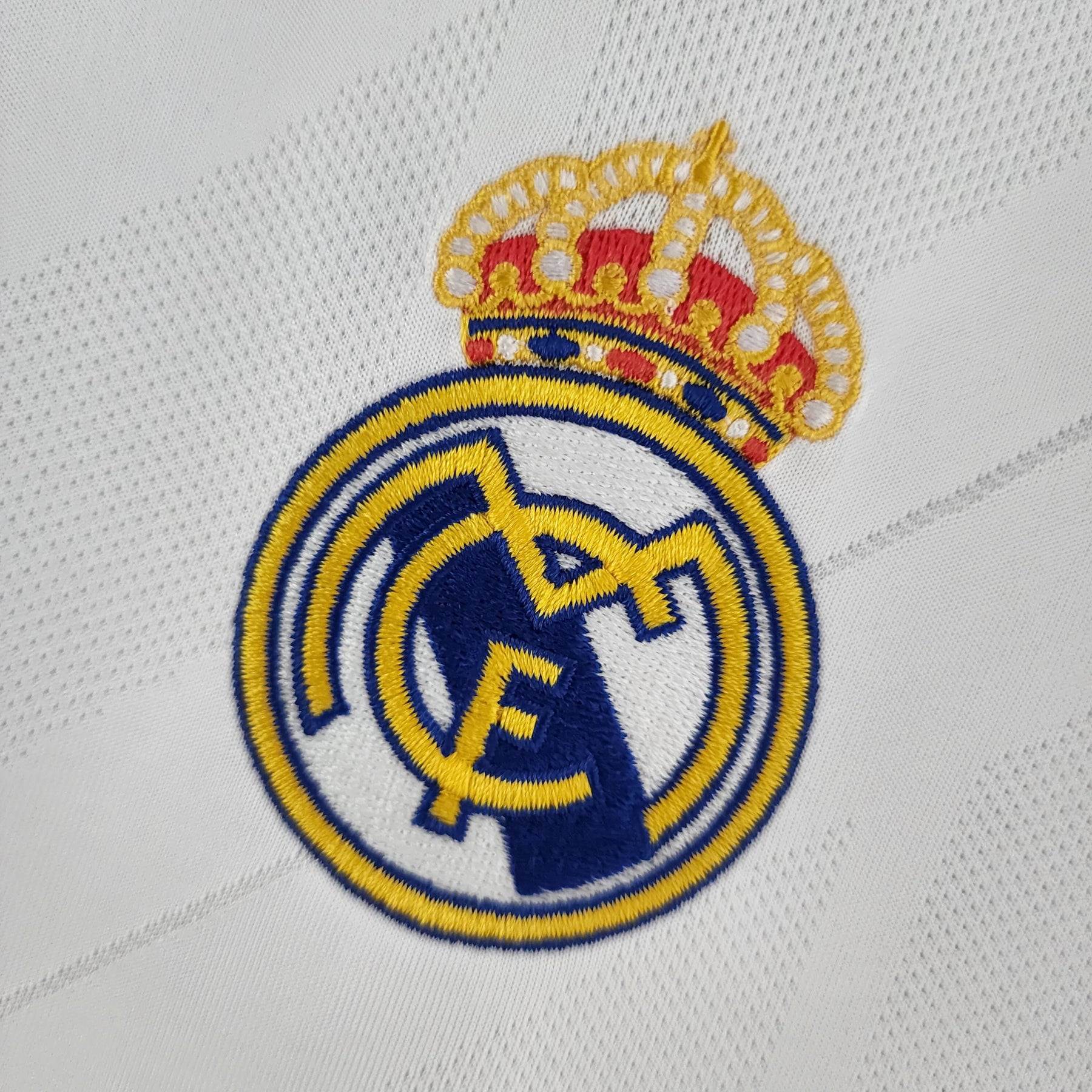 Camisa Retrô Real Madrid 17/18 – Versão Torcedor Home