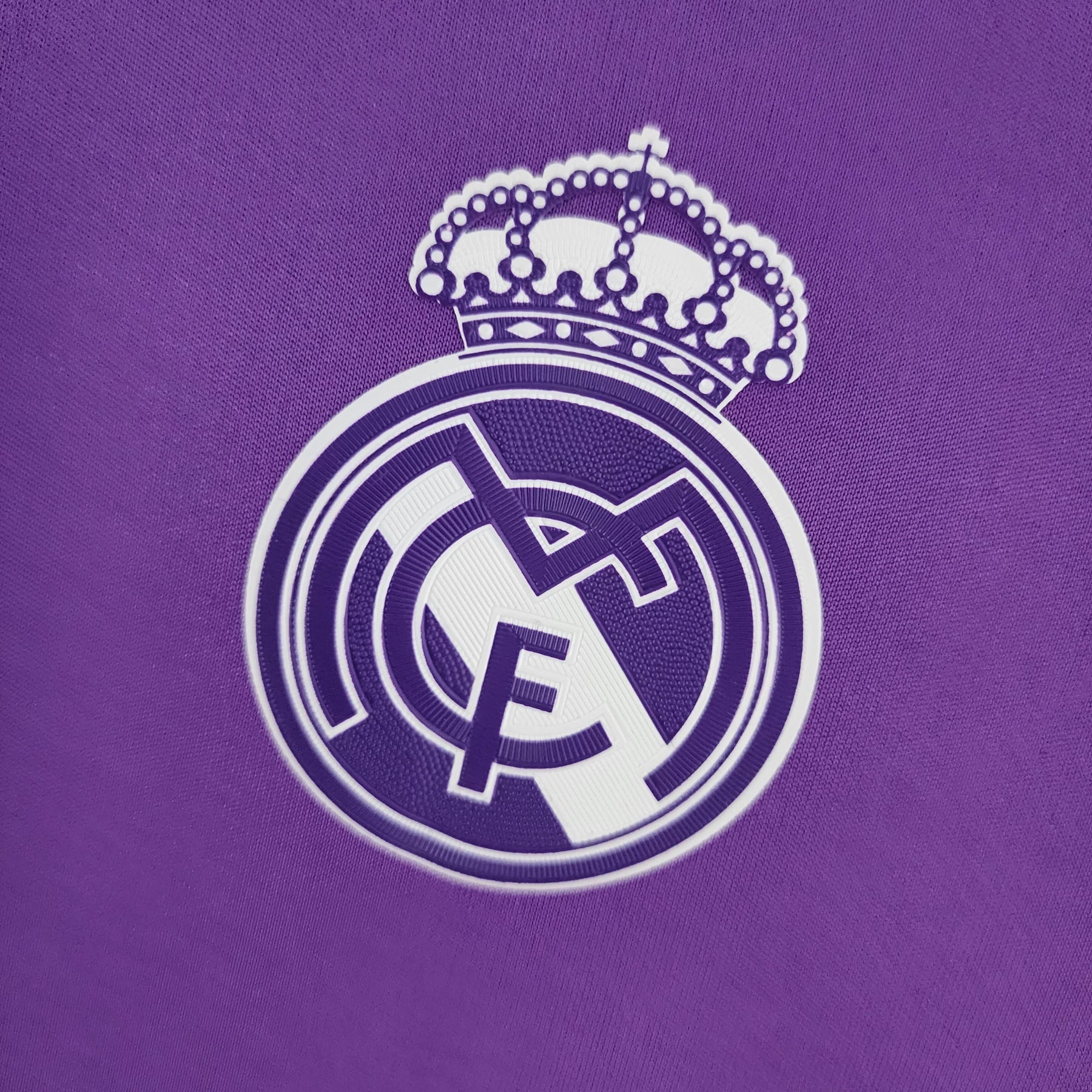 Camisa Retrô Real Madrid 16/17 – Versão Torcedor Away
