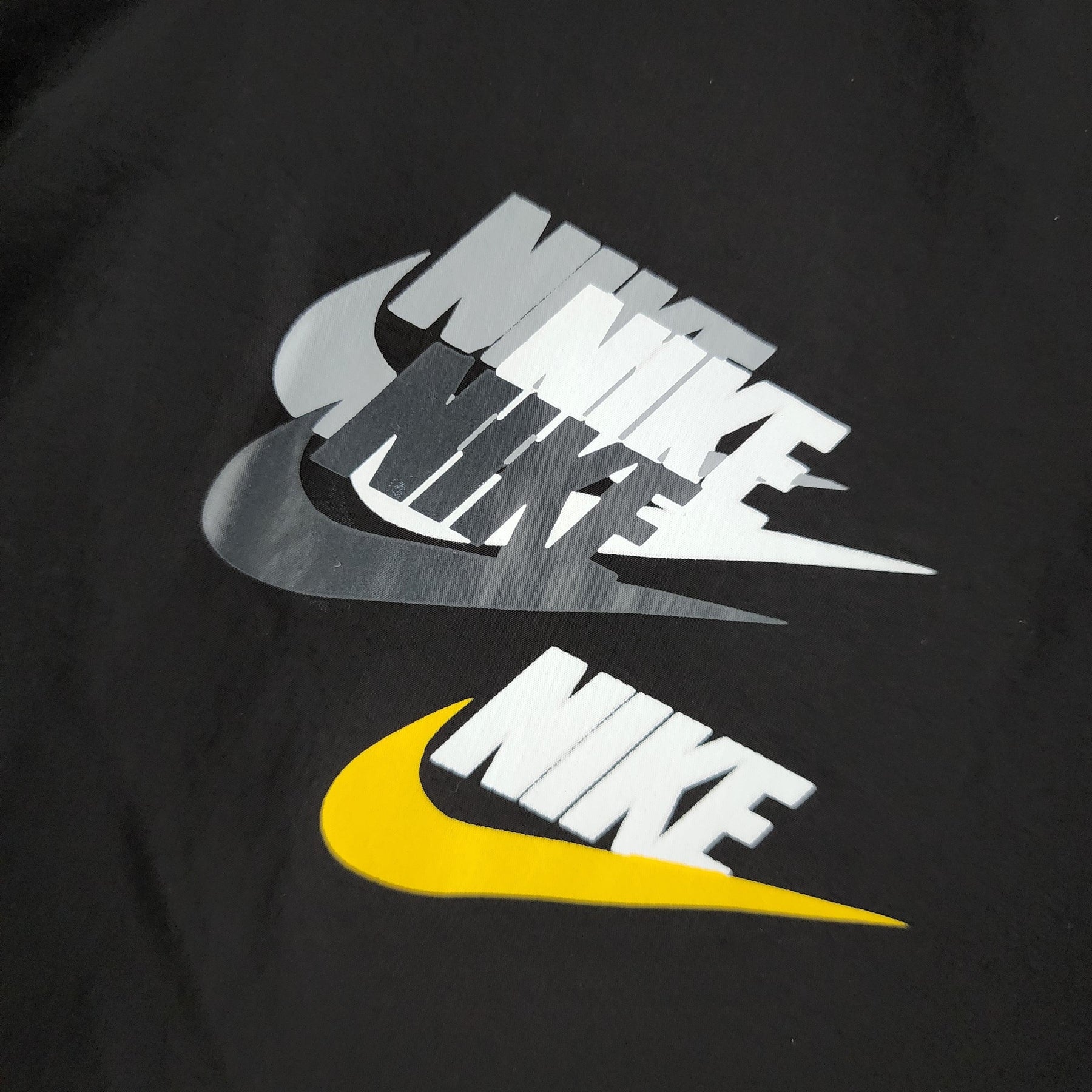 Corta Vento Nike SportWear - Preto