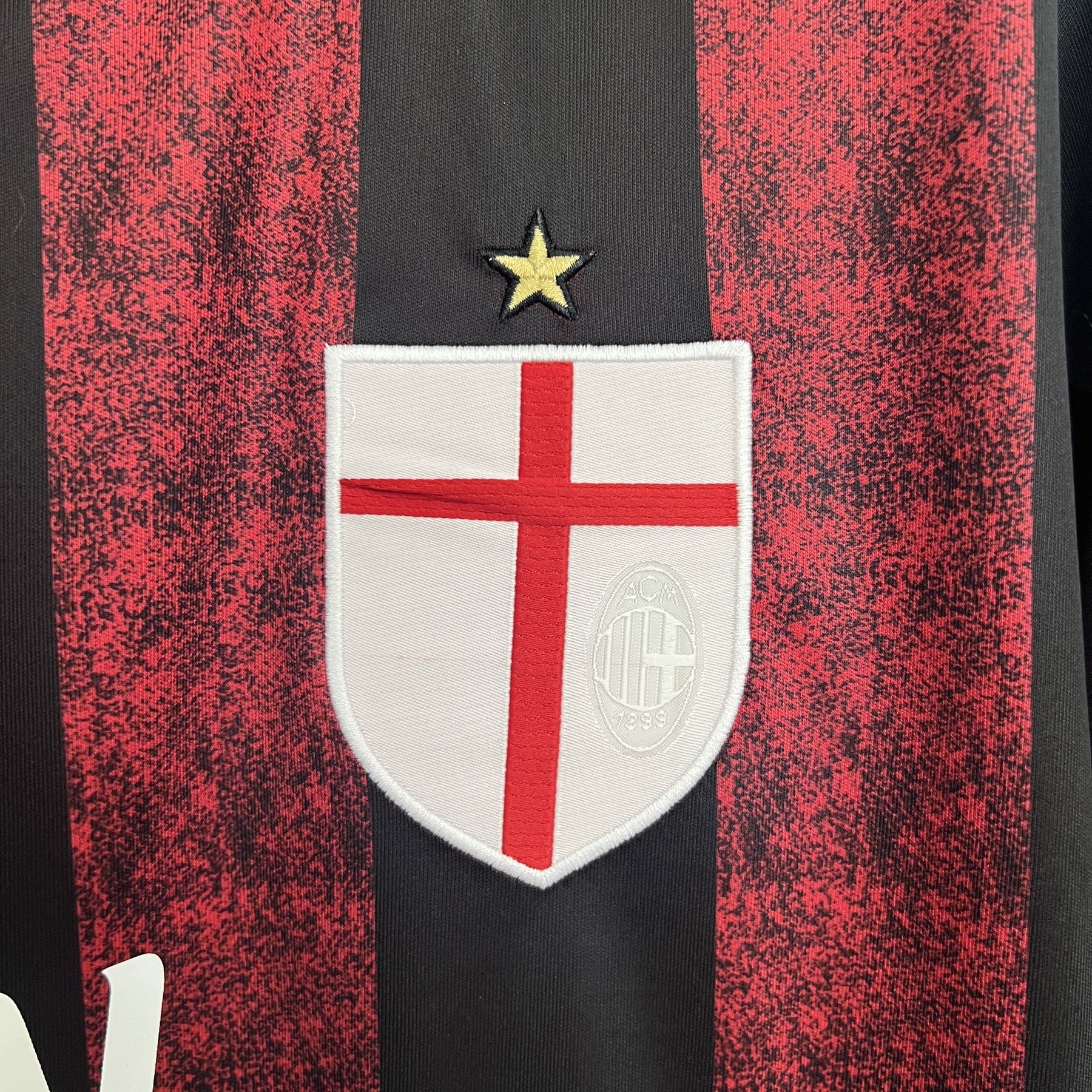 Camisa Retrô AC Milan 15/16 – Modelo Home
