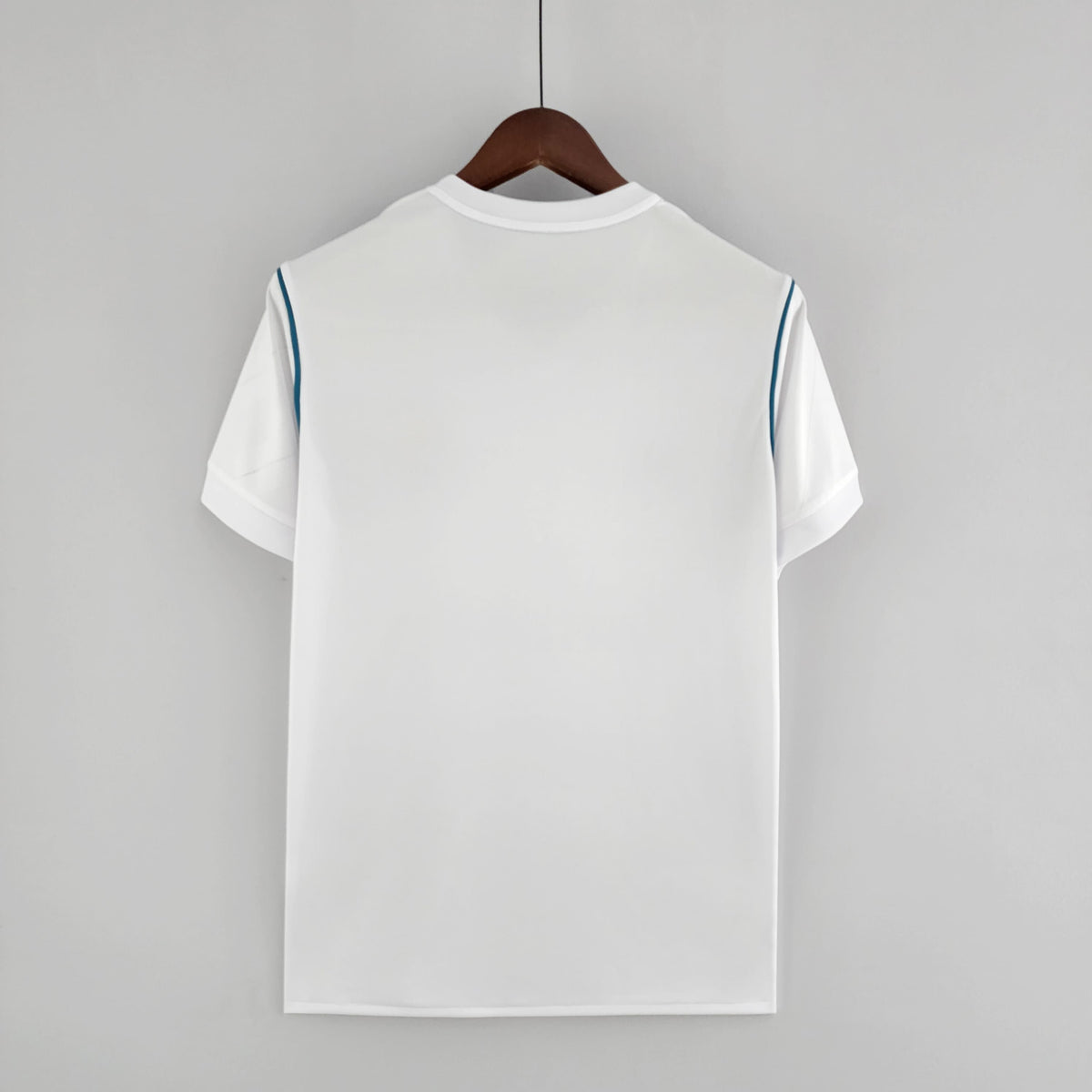 Camisa Retrô Real Madrid 17/18 – Versão Torcedor Home