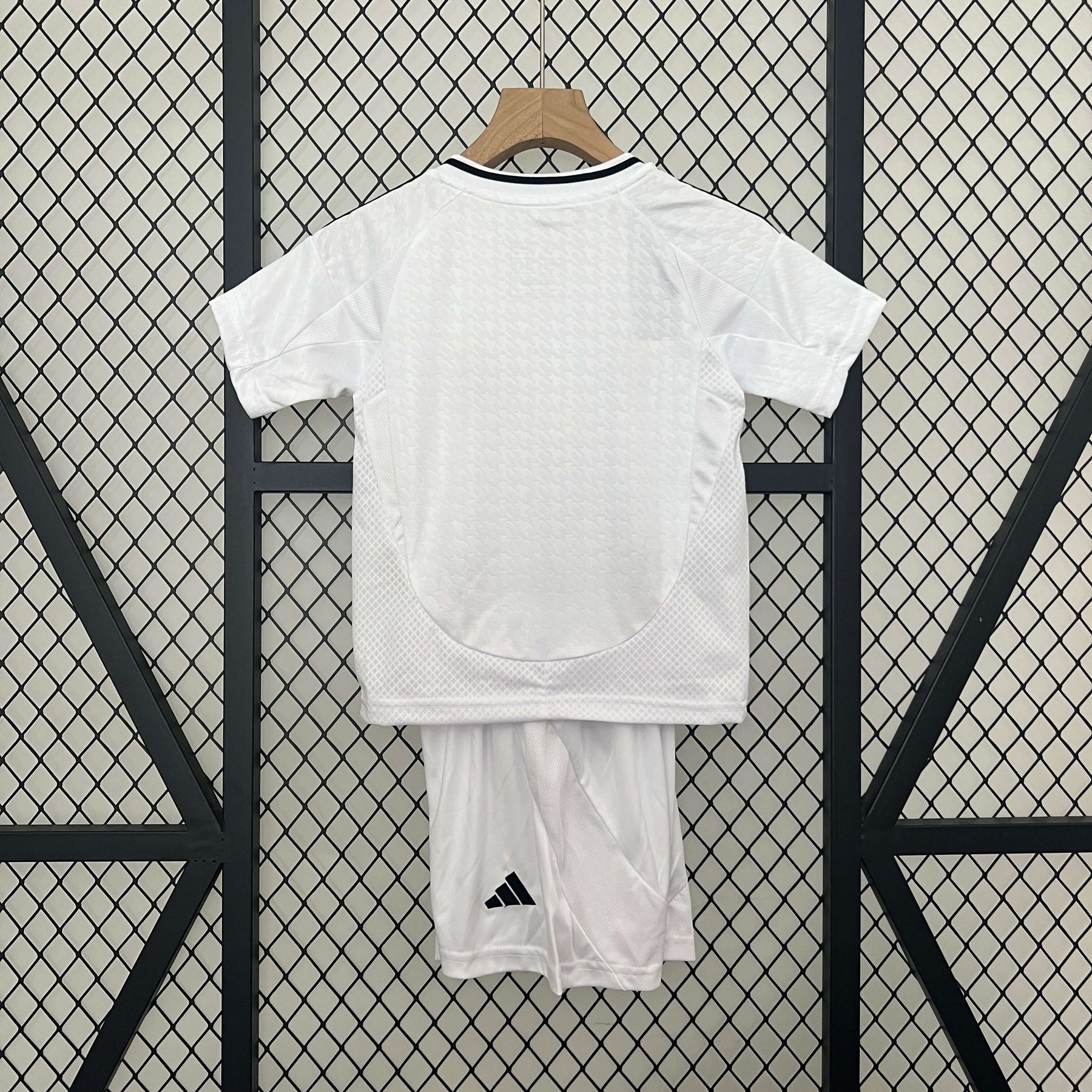 Kit Real Madrid 24/25 – Infantil