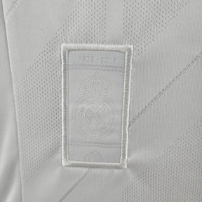 Camisa Retrô Real Madrid 17/18 – Versão Torcedor Home
