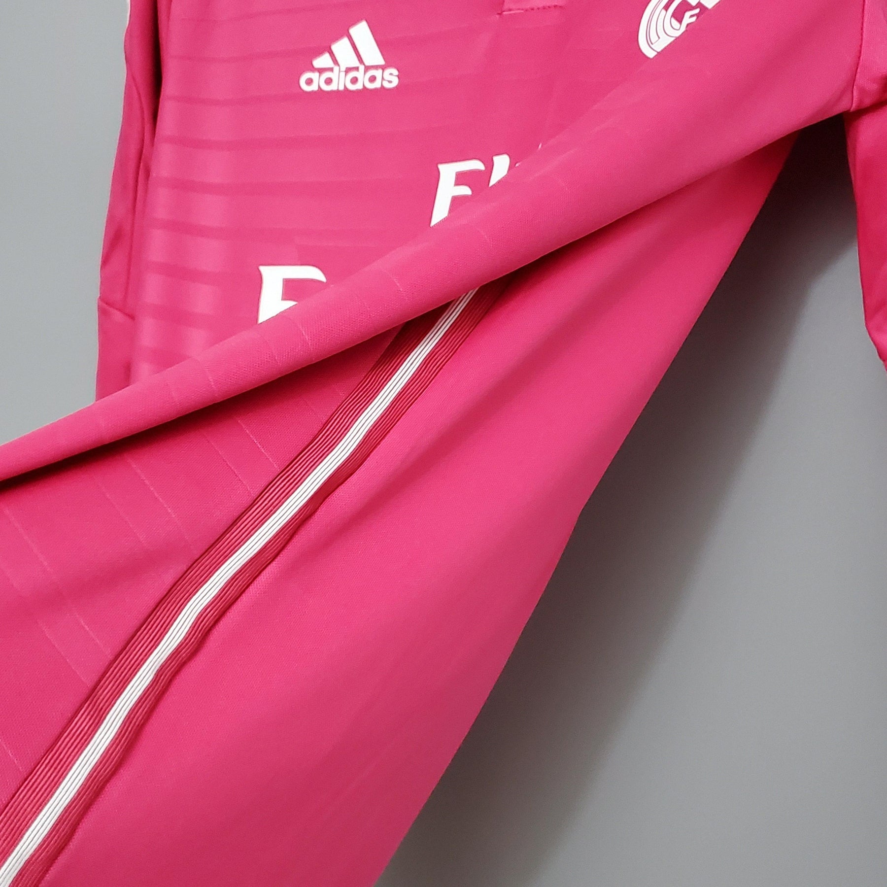 Camisa Manga Longa Retrô Real Madrid II 14/15 Adidas - Rosa
