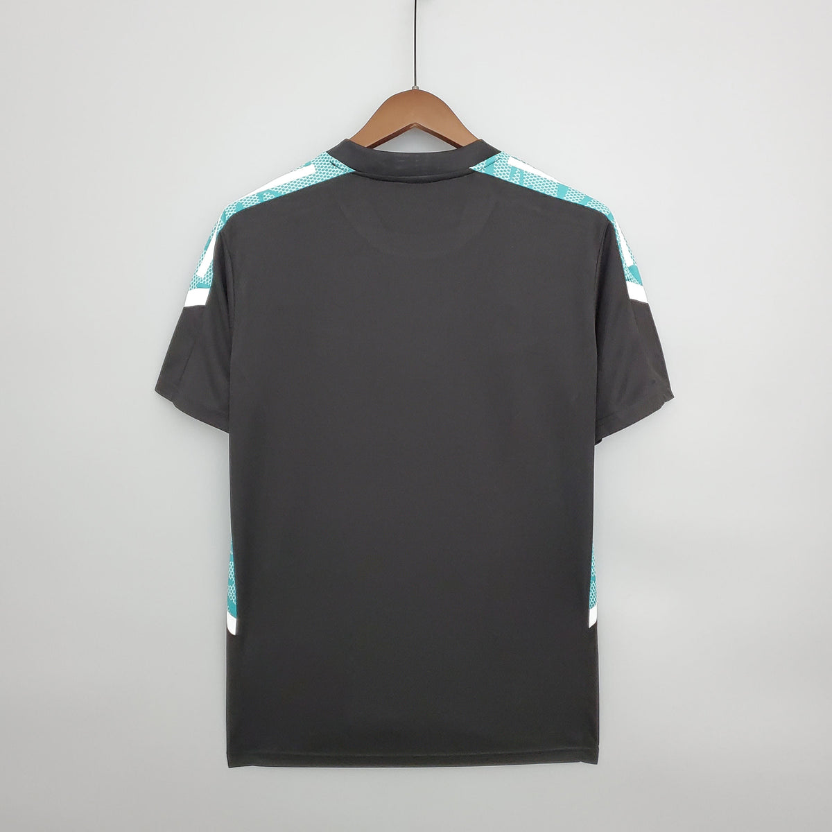 Camisa de Treino Real Madrid 21/22 – Preto e Verde