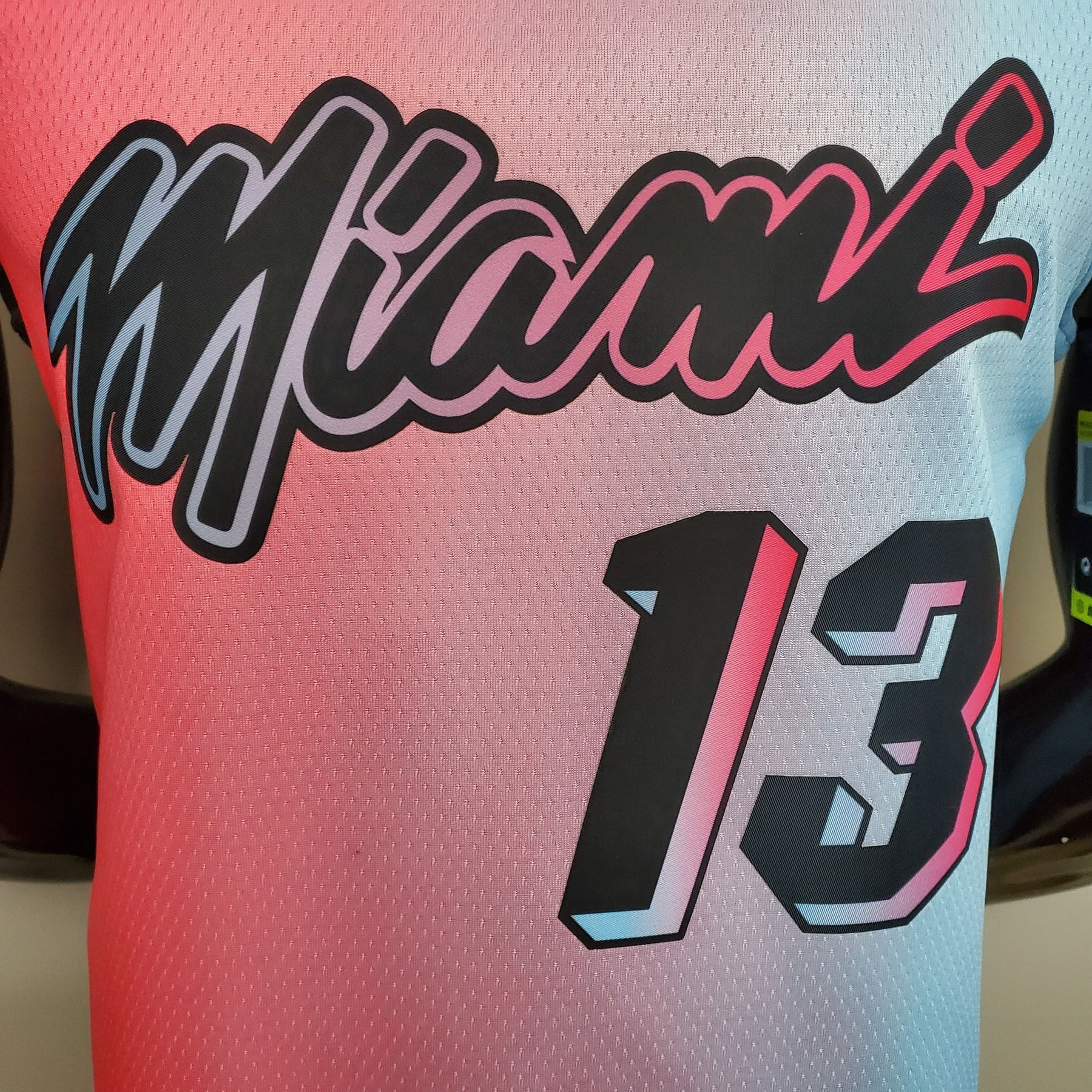 Camisa NBA Miami Heat Adebayo #13 City Edition Rosa e Azul